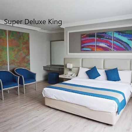 Kingwood Hotel Kuching Kültér fotó