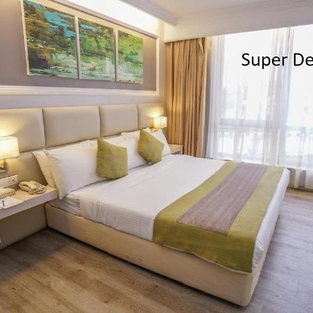 Kingwood Hotel Kuching Kültér fotó